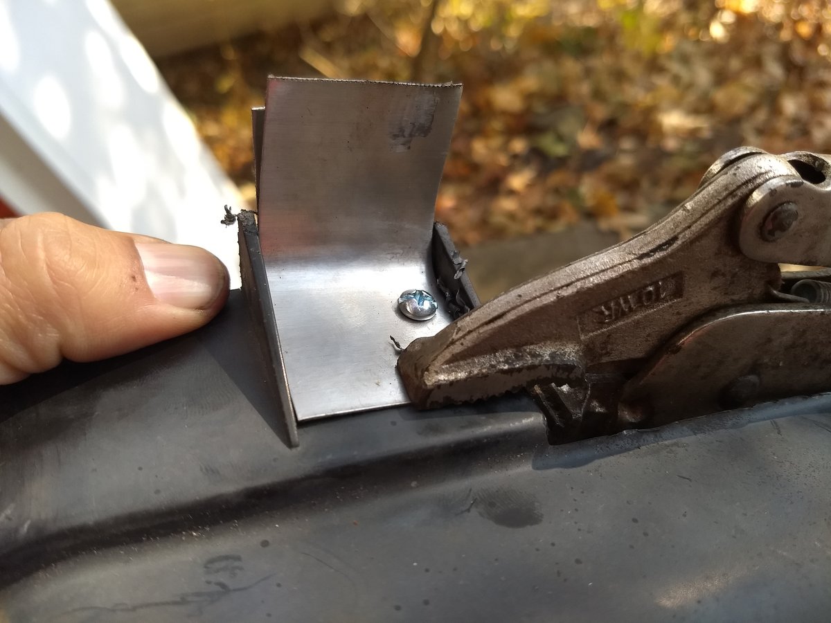 Repairing broken tabs on the air guide for a V70.