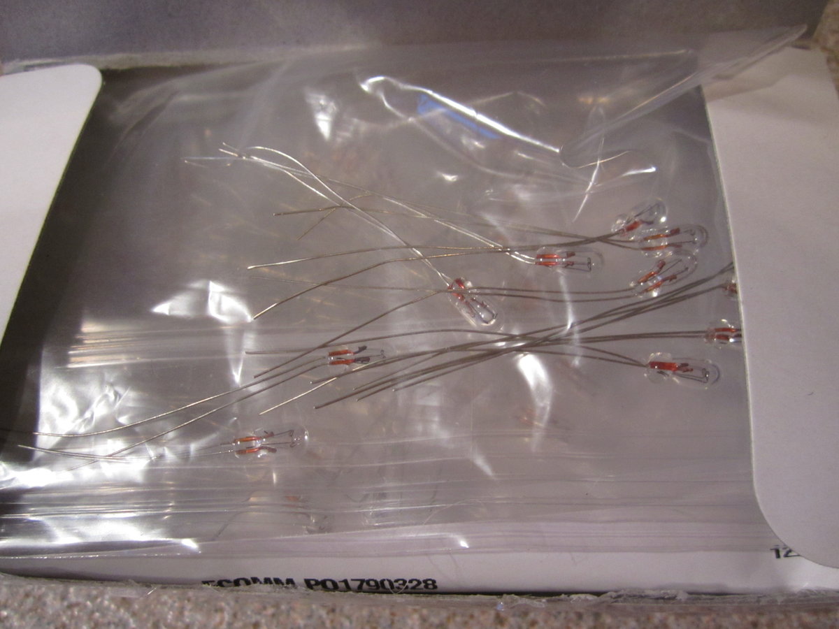 50 bulbs in foam lined box