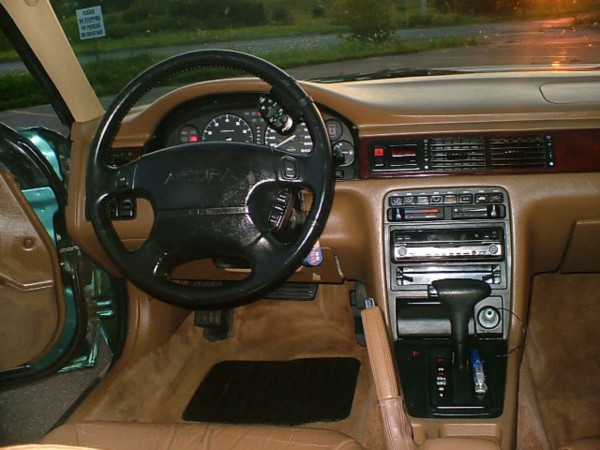 Full load w/h/leather, Pioneer Avic-N1 Navigation w/7"screen and backup camera.