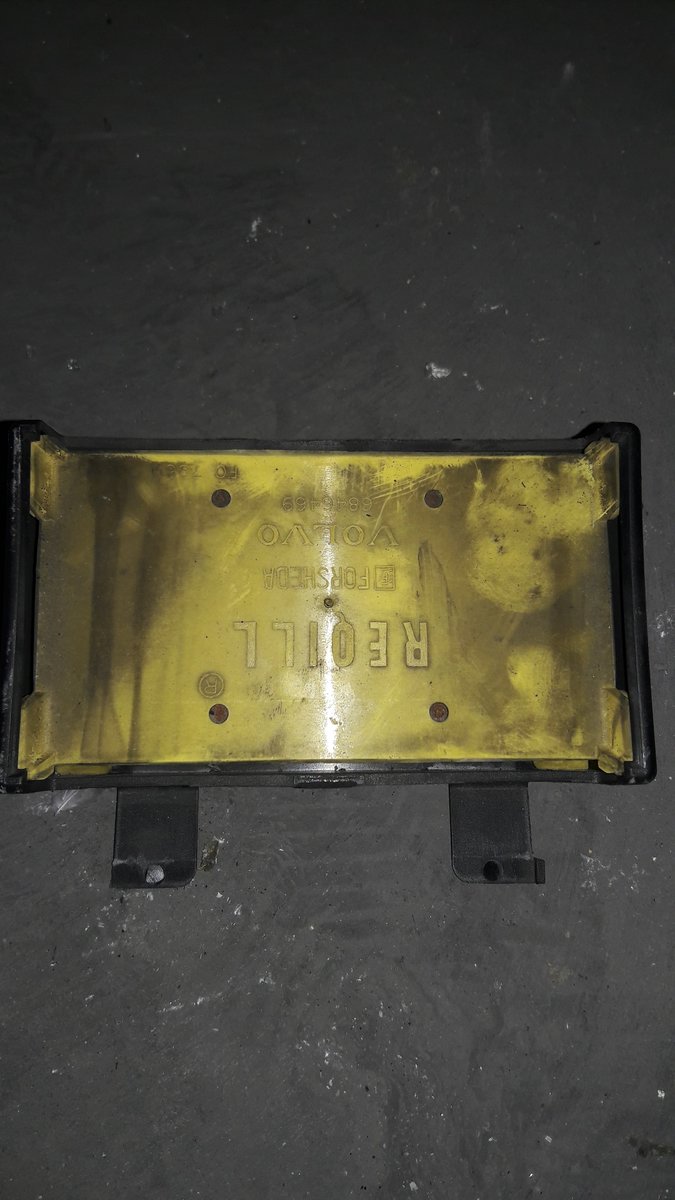 Bu parca el freni arkasinda hic bir baglanti yok sadece ne işe yarar.