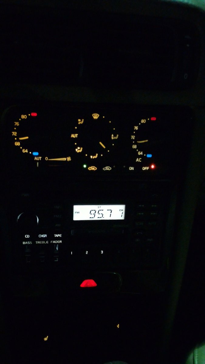 VolvoS70-Stereo-Backlight-Issue.jpg