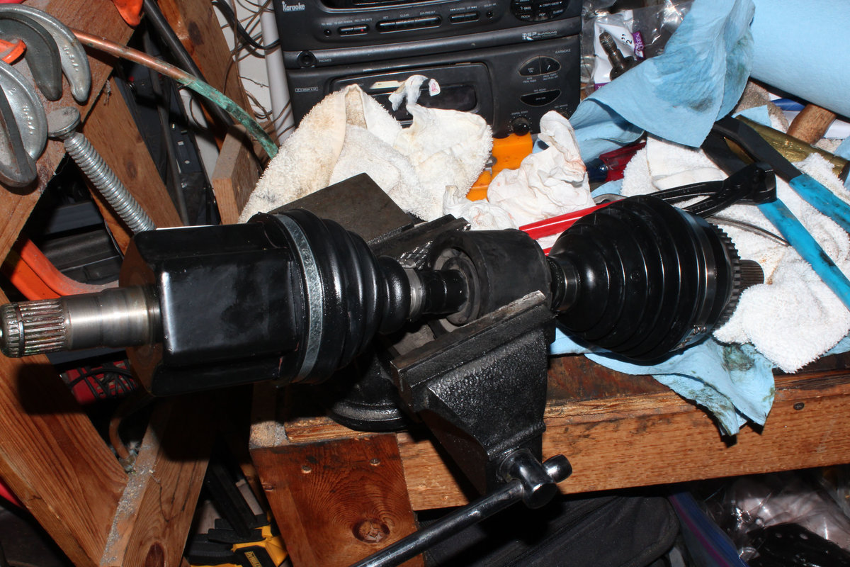 volvo driver's side axle with new boots.jpg