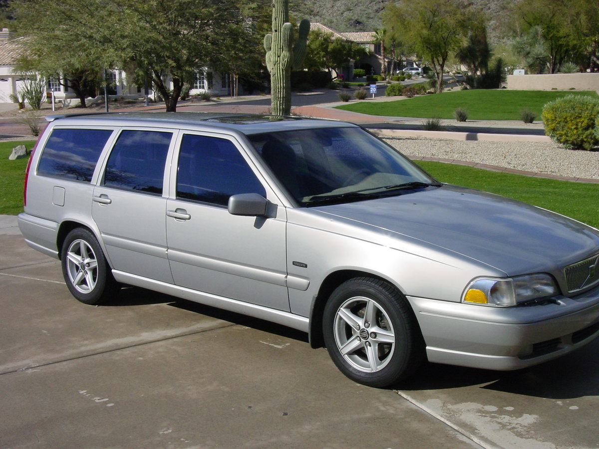 1998 Volvo V70 GLT (25).JPG