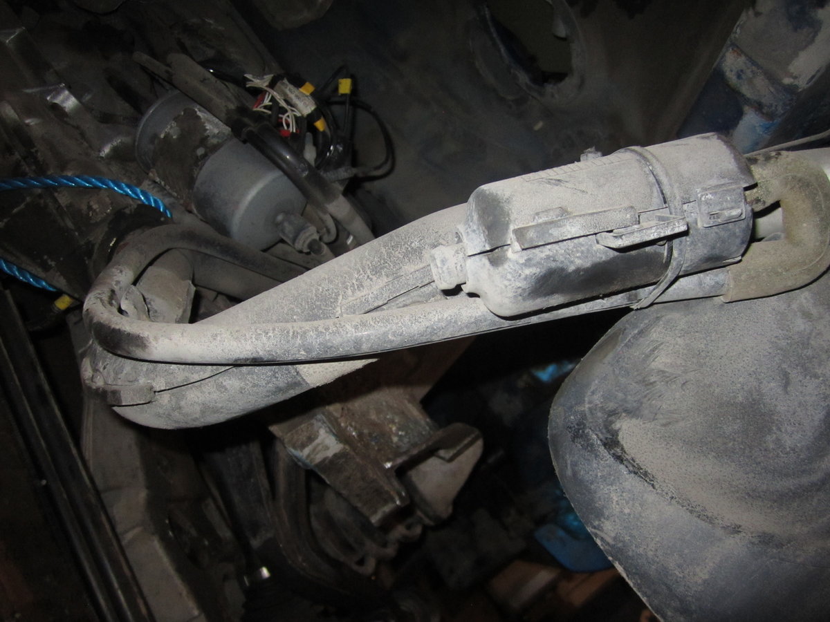 Pipe to roll over valve