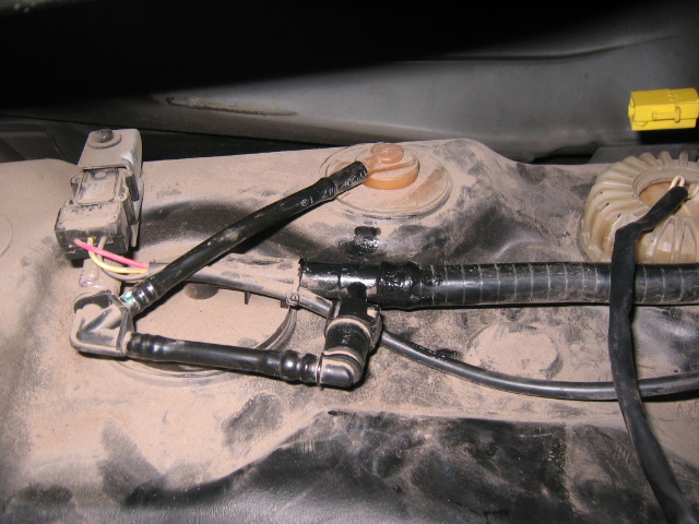 Volvo_Gas Tank 003.JPG