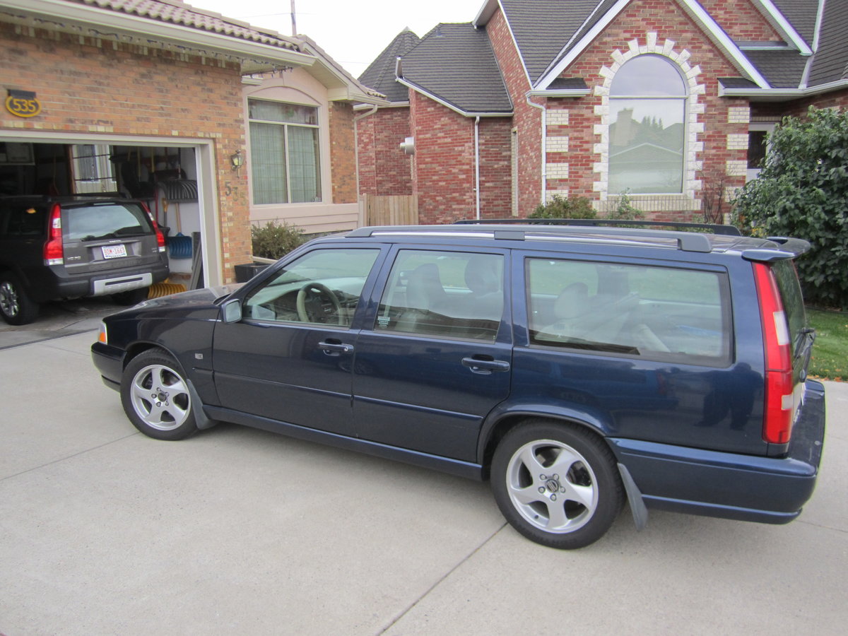 Car with summer rims and tires