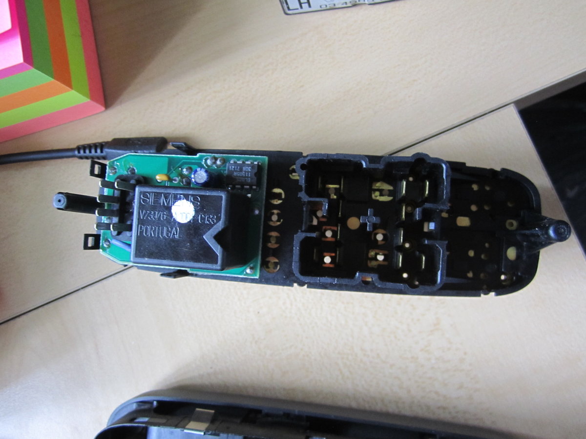 Connector pins and circuit board