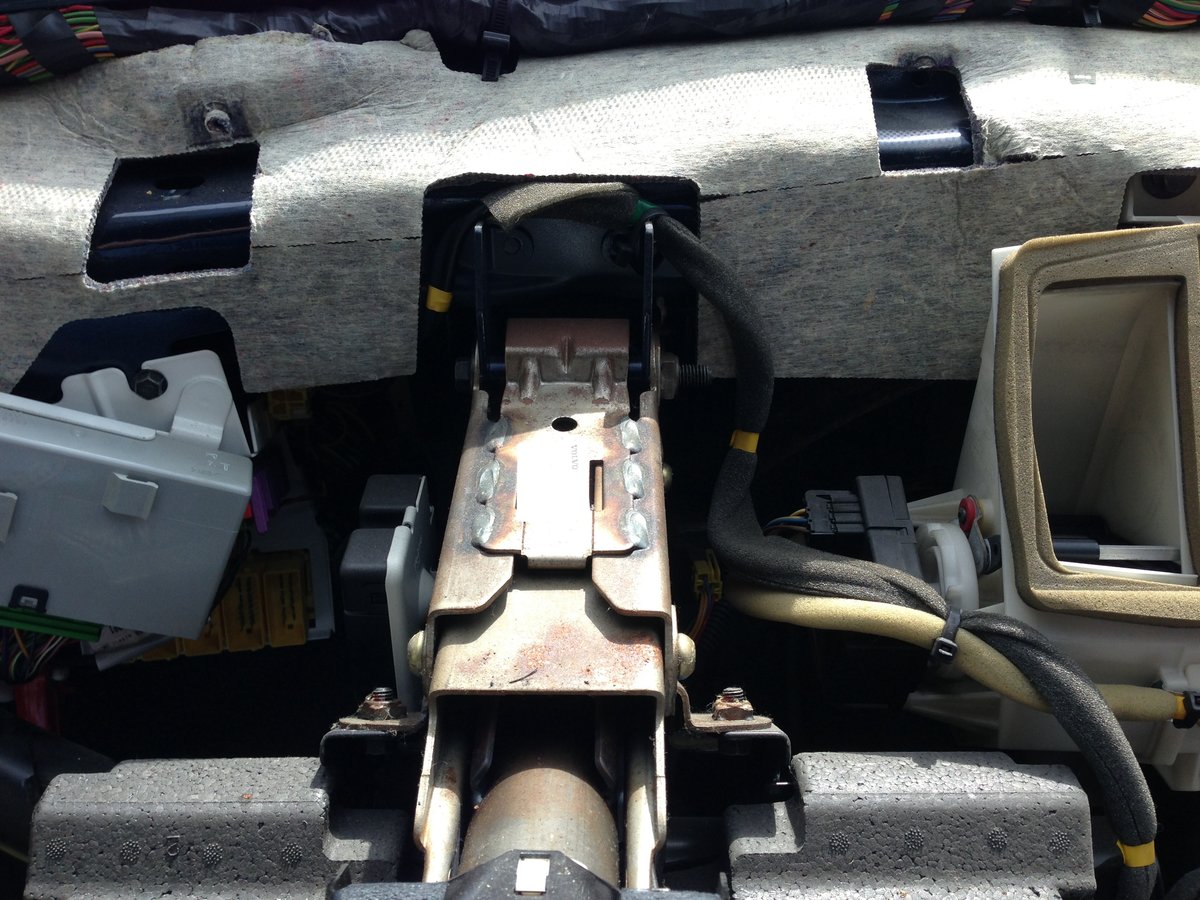 Steering shaft closeup