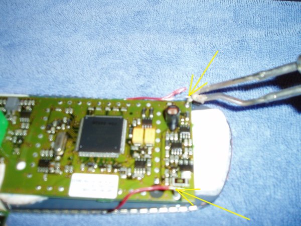 AutoDimmingRearViewMirrorComputerBoardWiresToUnsolder.jpg