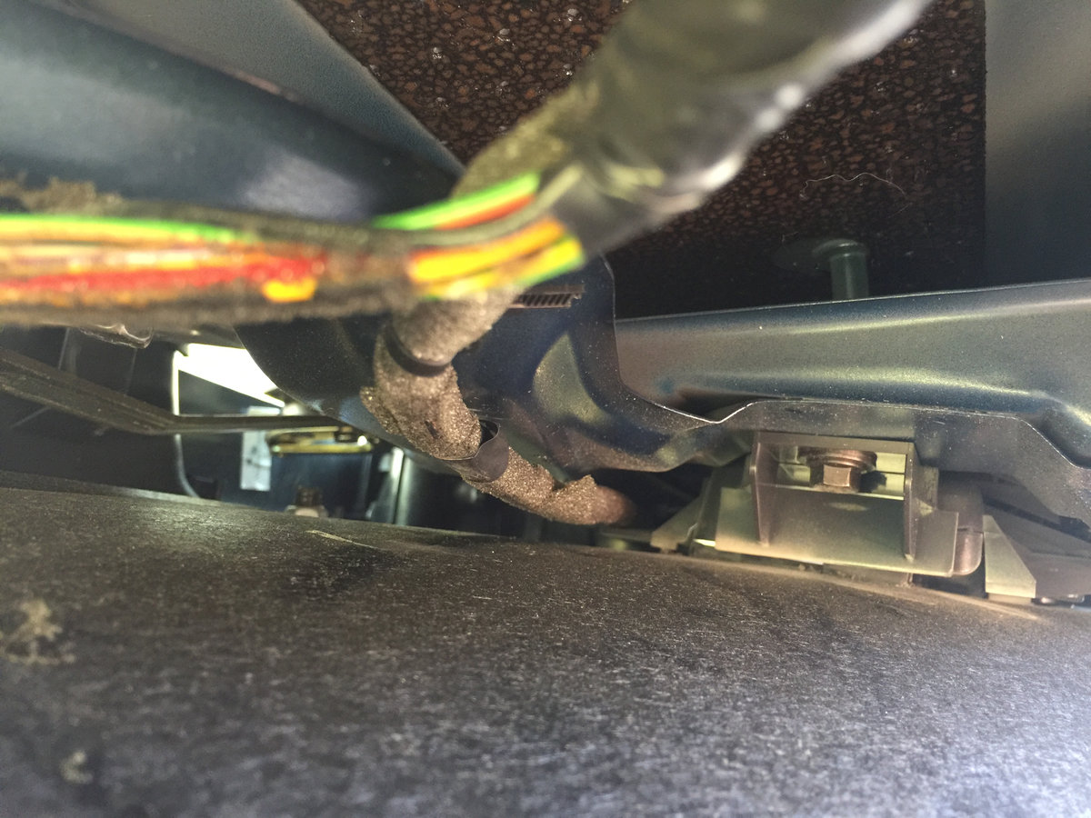 MVS V70 T5 1999 Tailgate Latch - 1.jpg