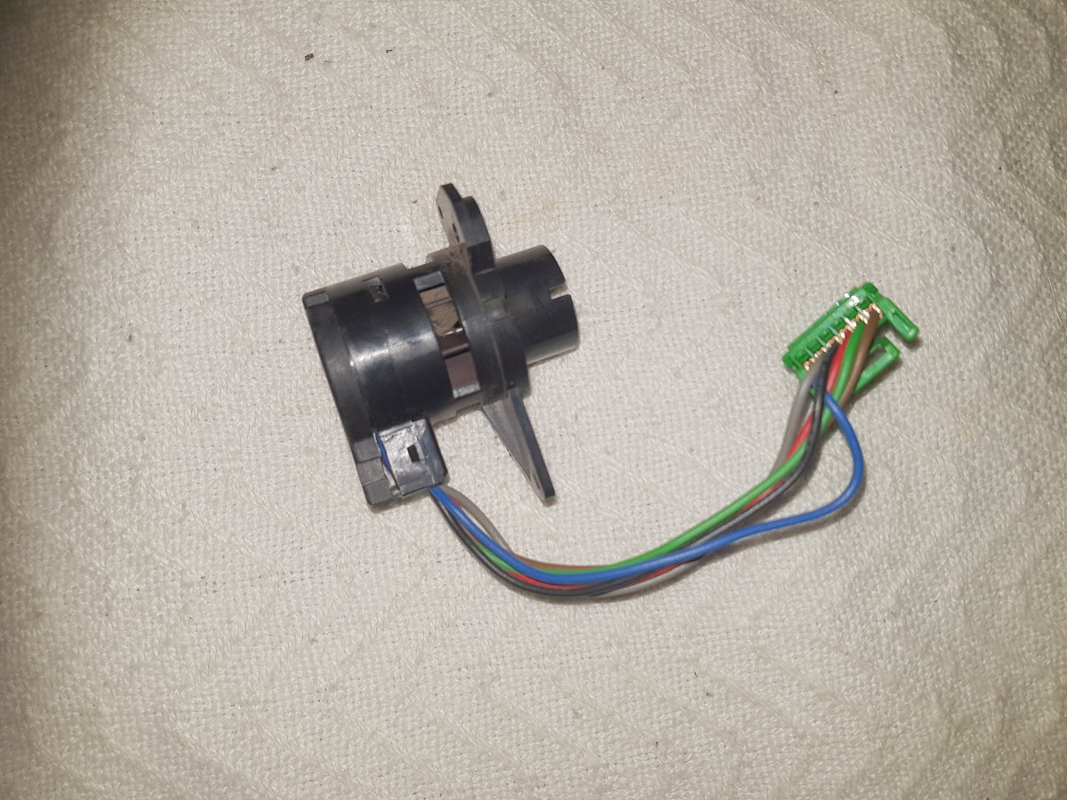 The small fan behind the CCM