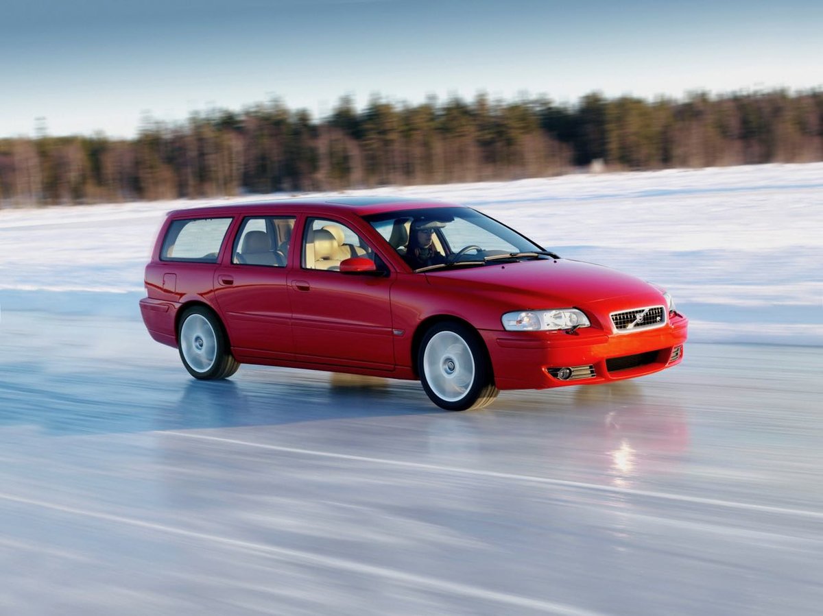 2136_V70_R_Winter_Driving.jpg