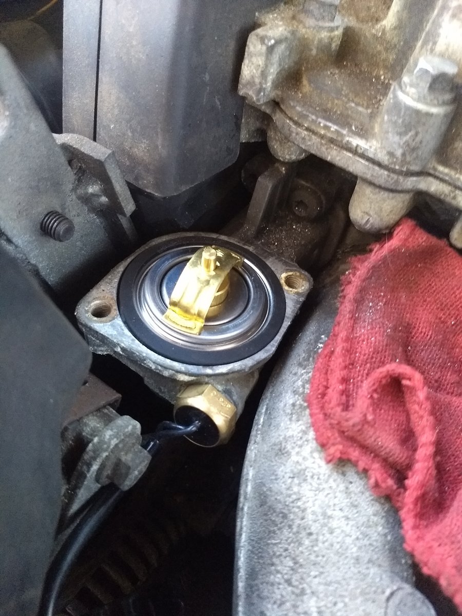 1998 Volvo V70 thermostat and temperature sensor replacement