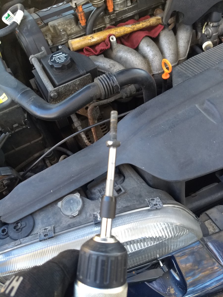 1998 Volvo V70 thermostat housing bolt extraction