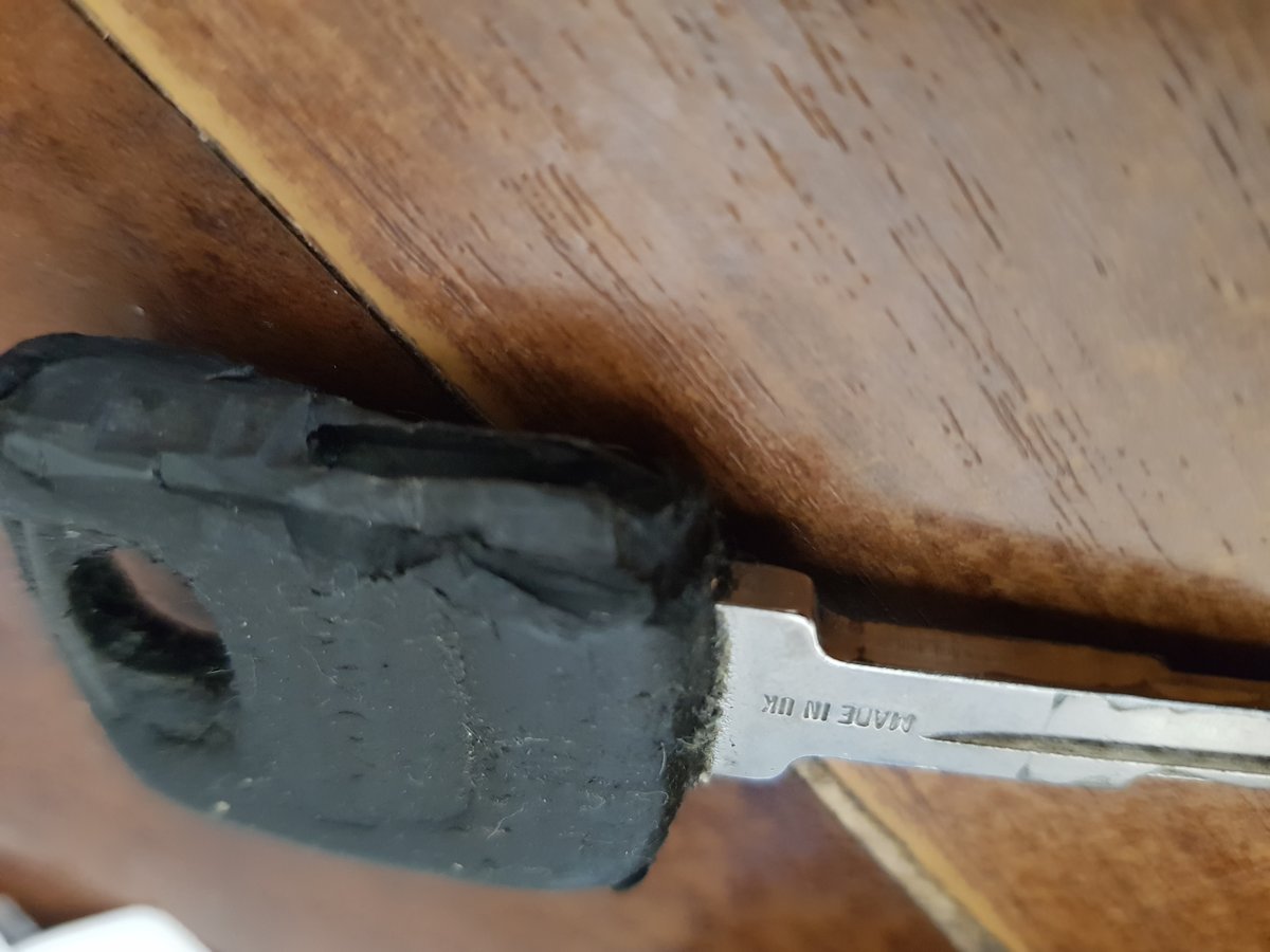 Key head with transponder removed