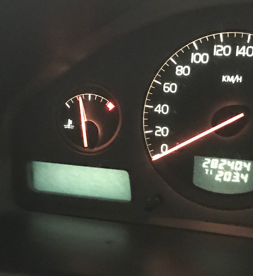 VOLVO SERVICE LIGHT 2.png