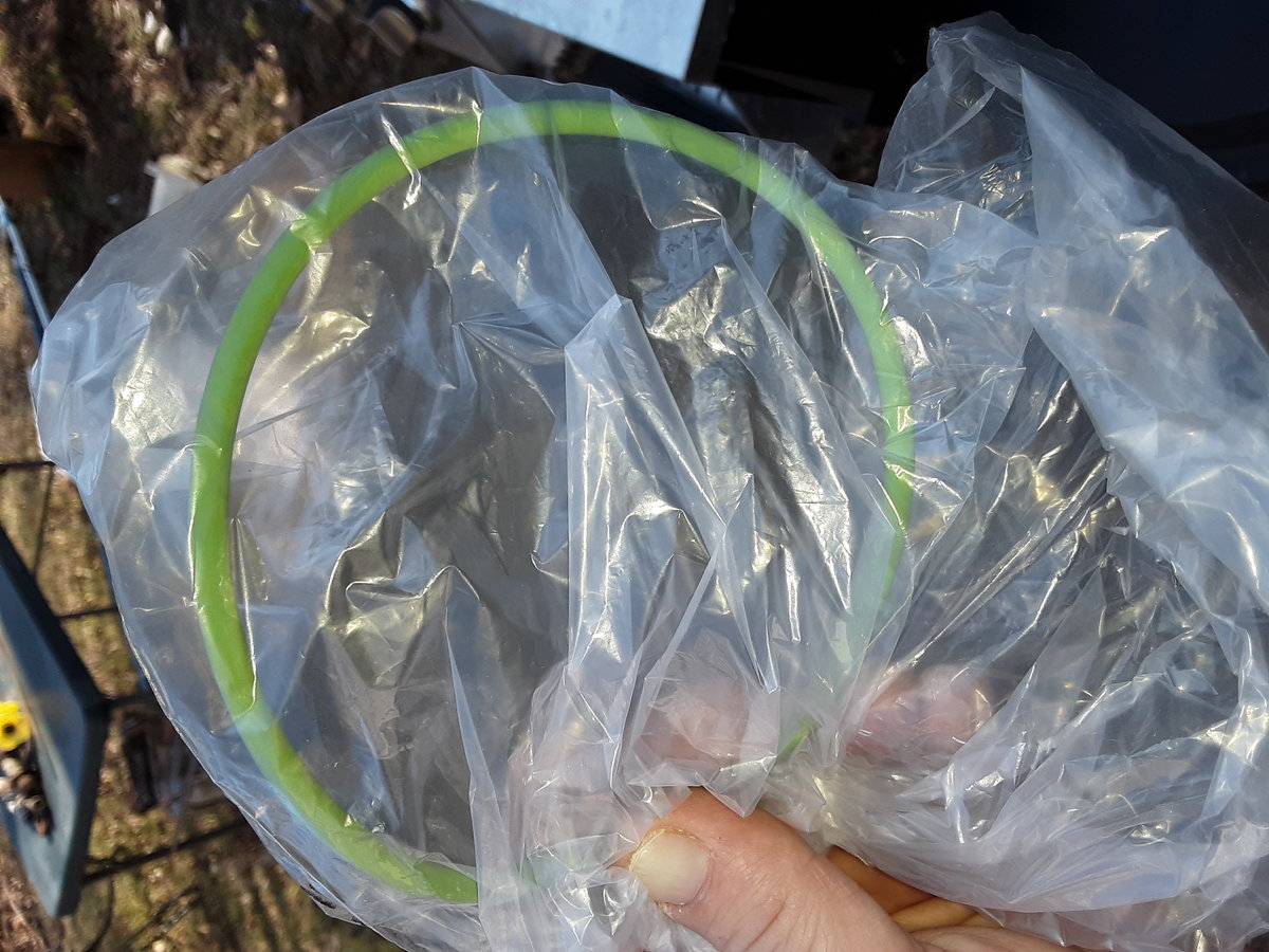 2004 XC90 T6 w/plastic fuel tank; fuel sending unit o-ring  and is also the fuel pump o-ring.