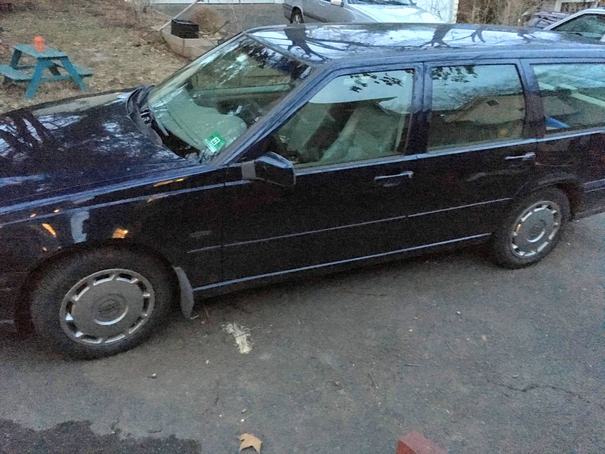 1998 Volvo V70 with OE hubcaps