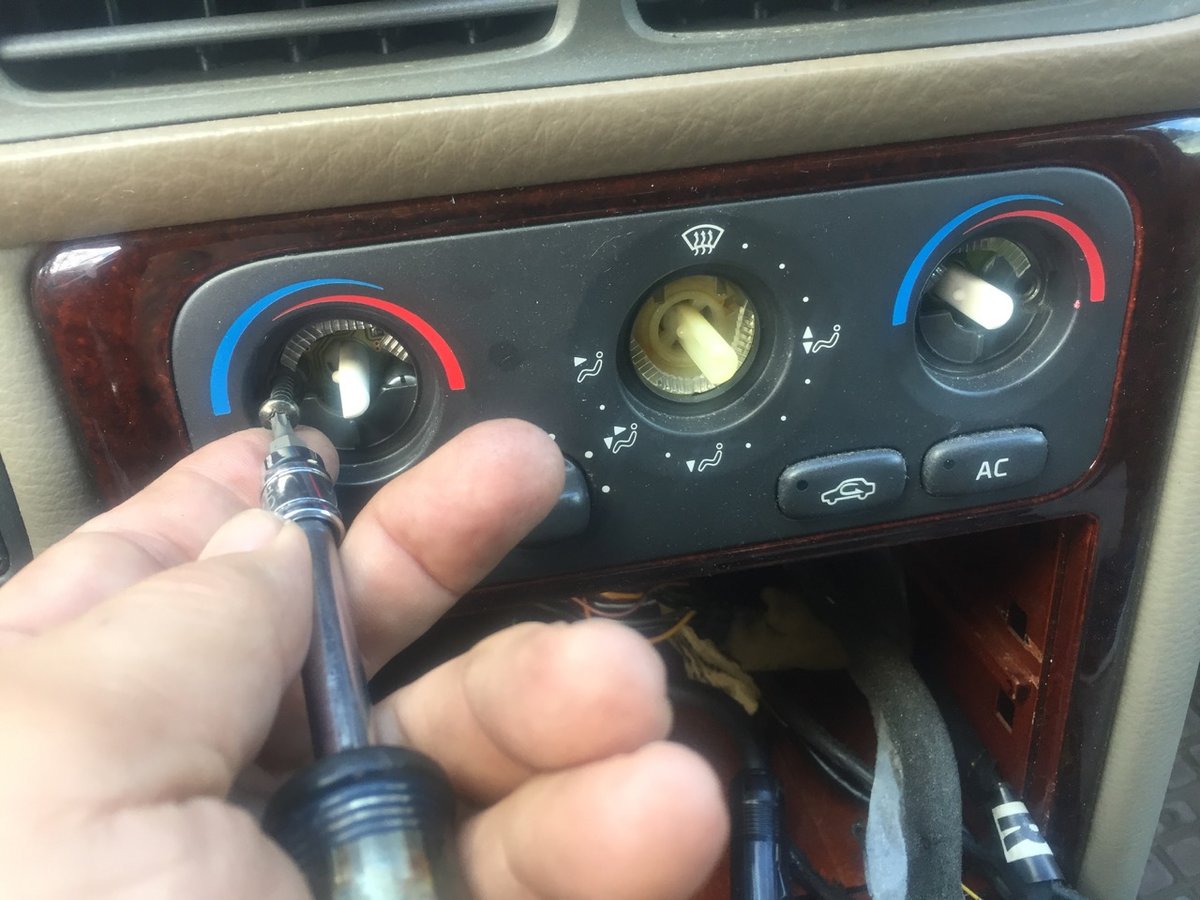 Nice and easy on old plastic