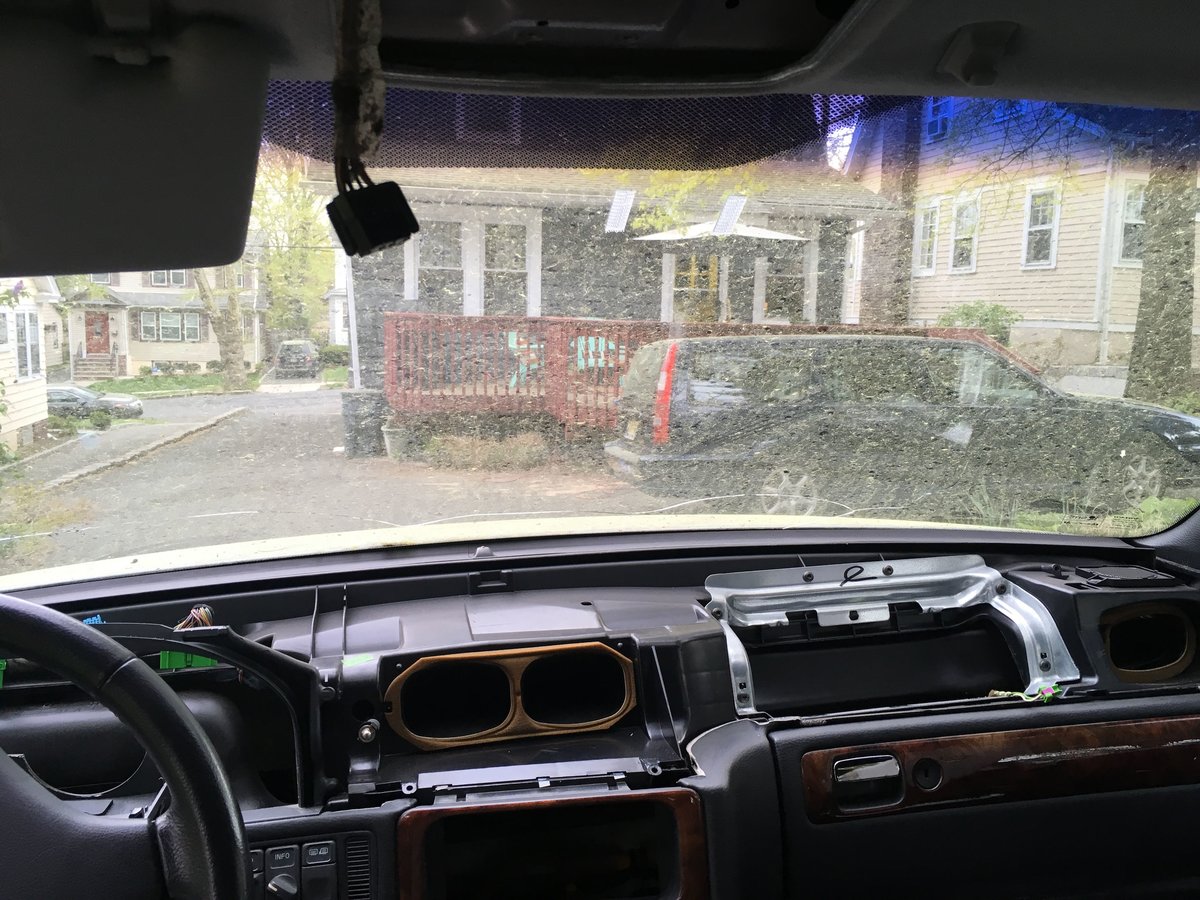 1999 XC AWD dash removed