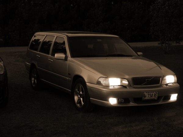 98 V70R , First day at its new home !