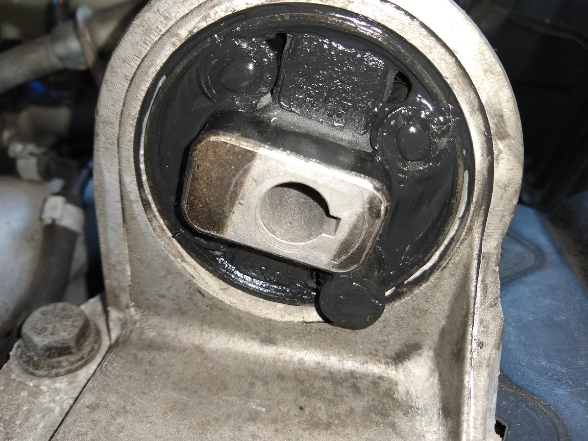 Engine Mount Poly.jpg