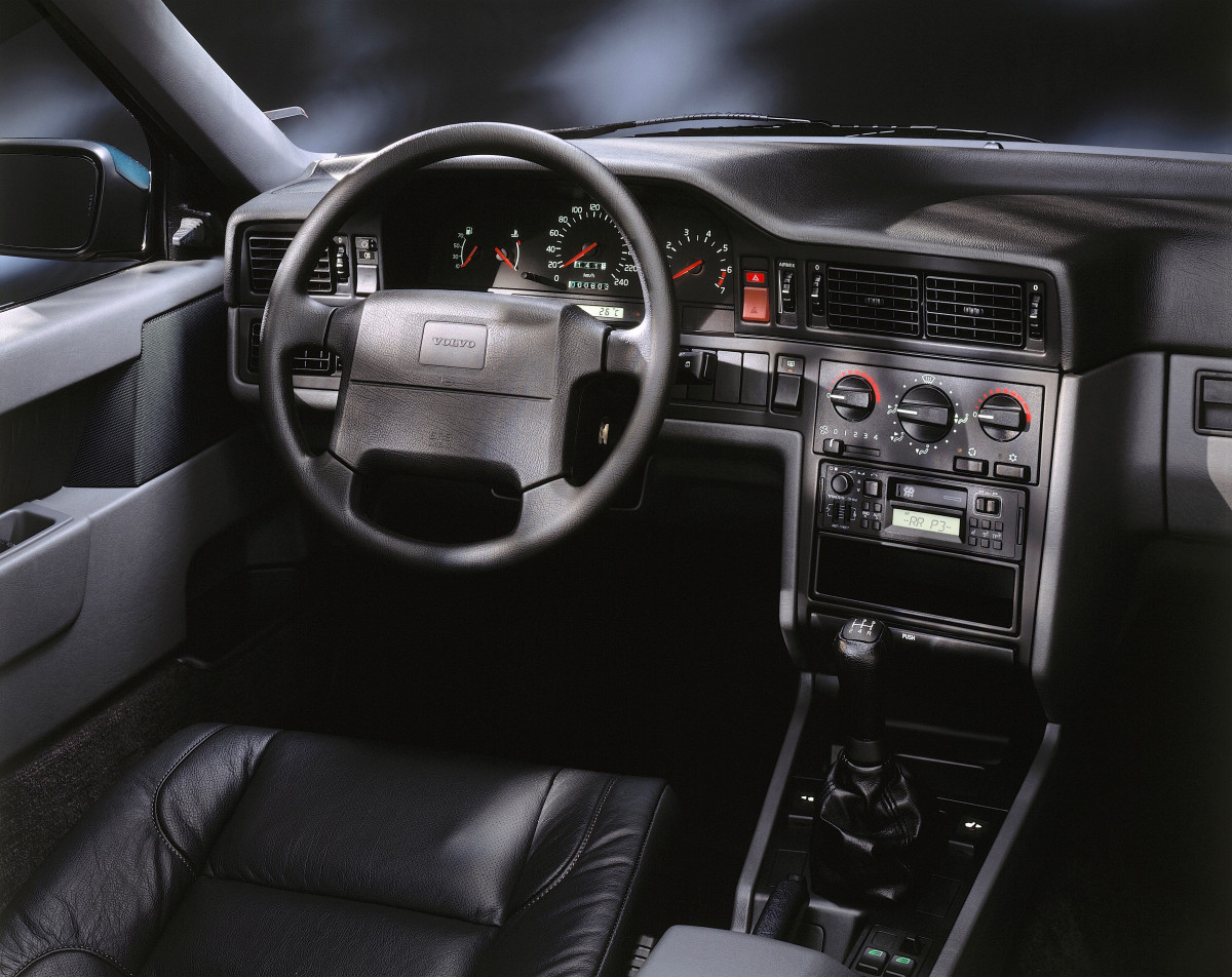 Volvo 850 Interior (1).jpg