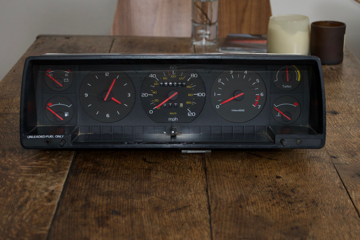 Volvo gauge cluster 3a.jpg