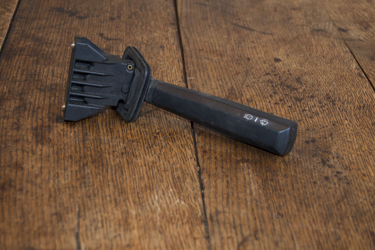 Volvo wiper stalk 1a.jpg