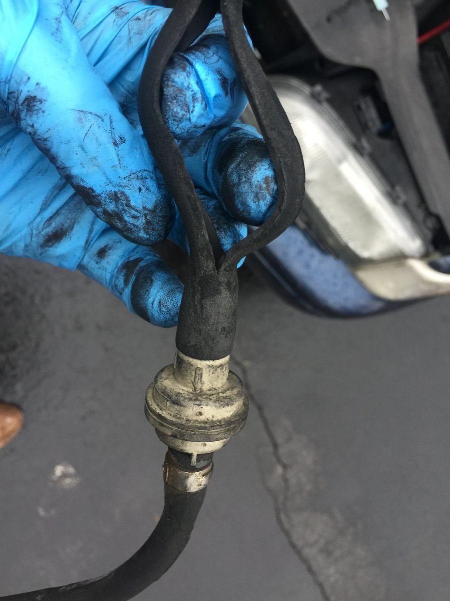 1999 GLT Main vaccum line .jpeg