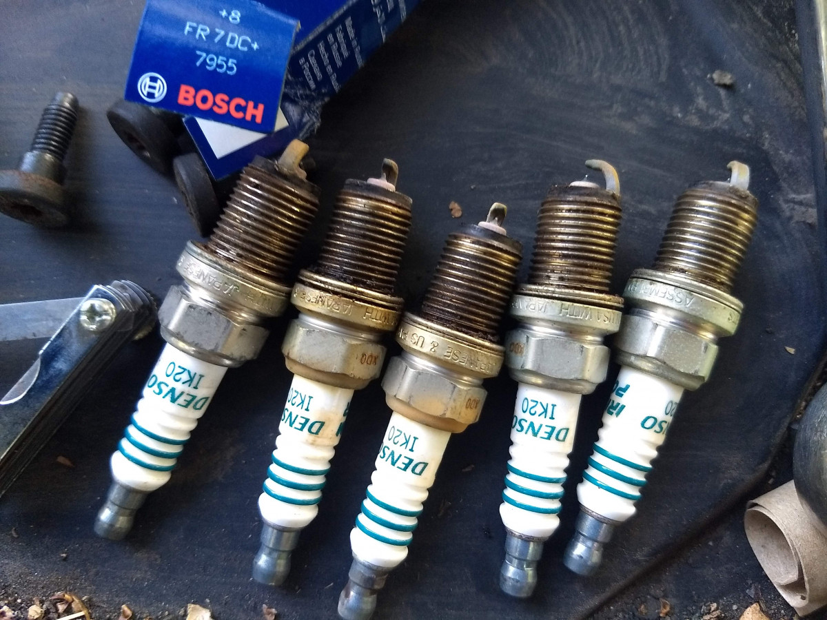 1998 V70 T5 spark plug replacement