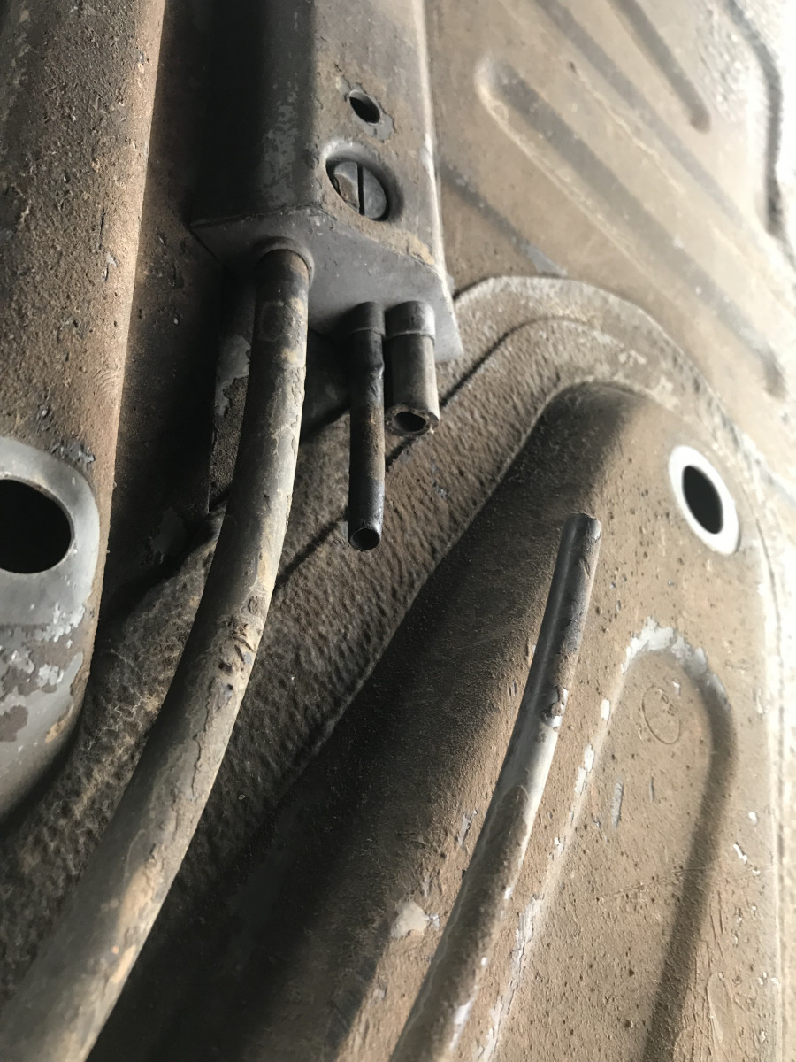 98 S70 Non turbo.JPG