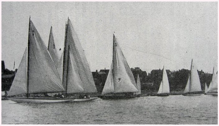 Q boats Marblehead.jpg