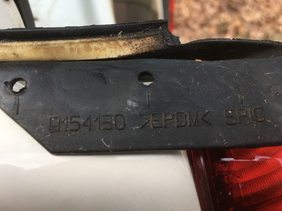 Volvo tailgate leak 5.JPG