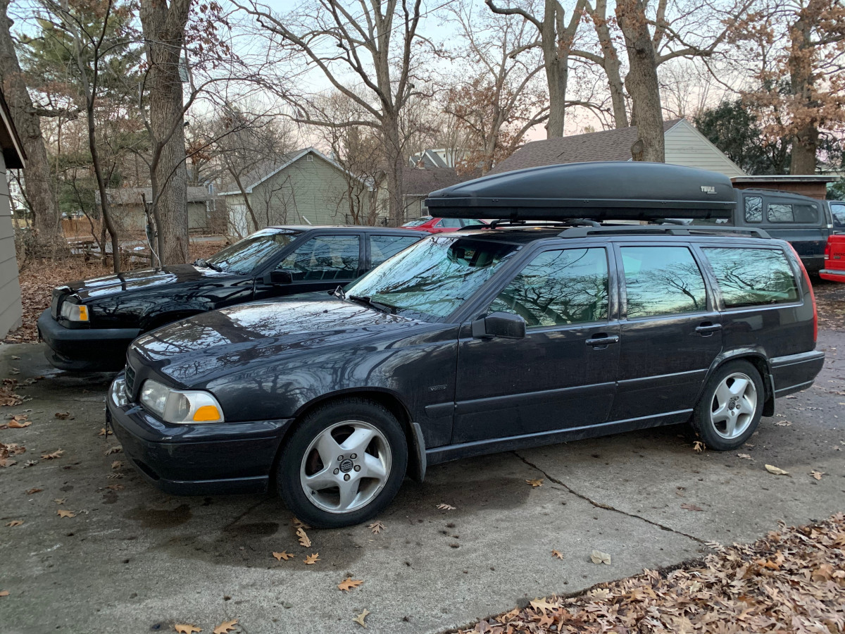 427 black V70 and 426 black 850