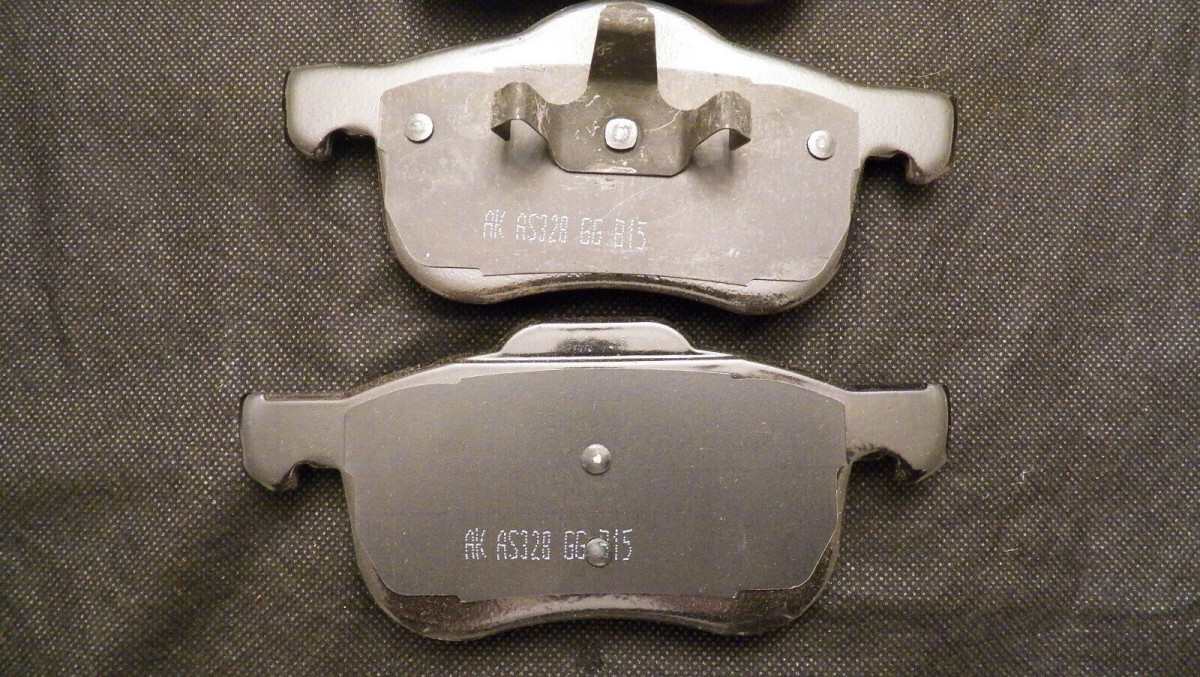 Front Pads EUR794-2.jpg