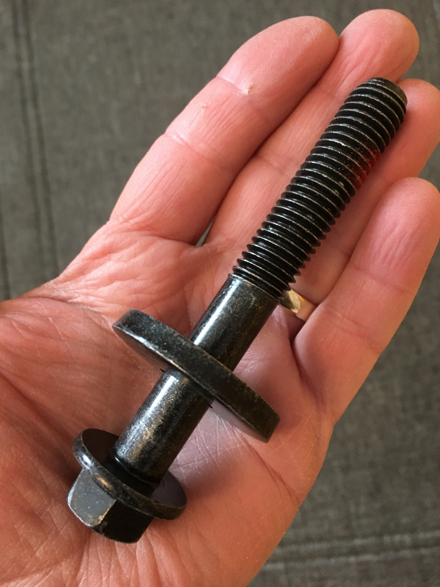 XC subframe bolt.JPG