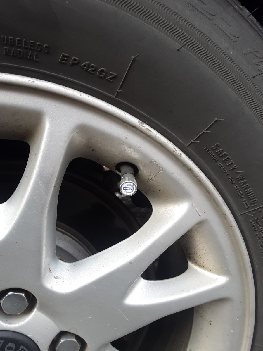 New Factory Volvo tire valve caps
