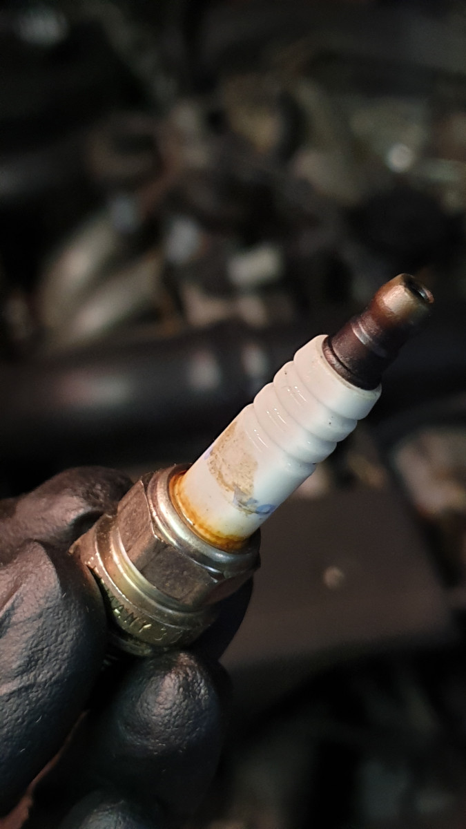 what is that brownish ring at thw bottom of the insulator?