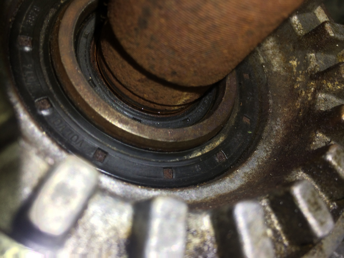 Right Front Axel Seals Dry