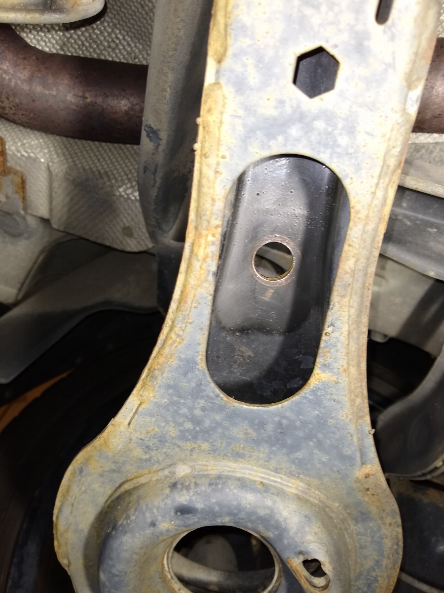 08C30 Rear Sway 5.jpg