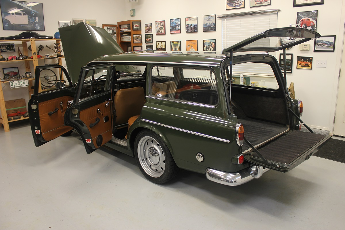 Volvo-122S-Amazon-Wagon-Estate-Kombi-drying.jpg