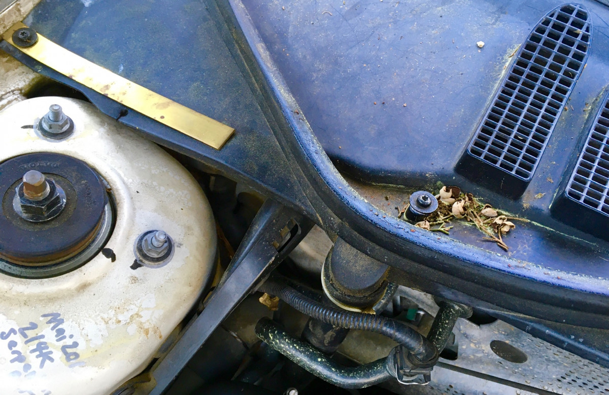 Volvo drain line 1.jpg