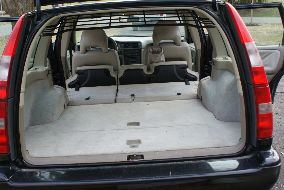 Rear view showing dog barrier