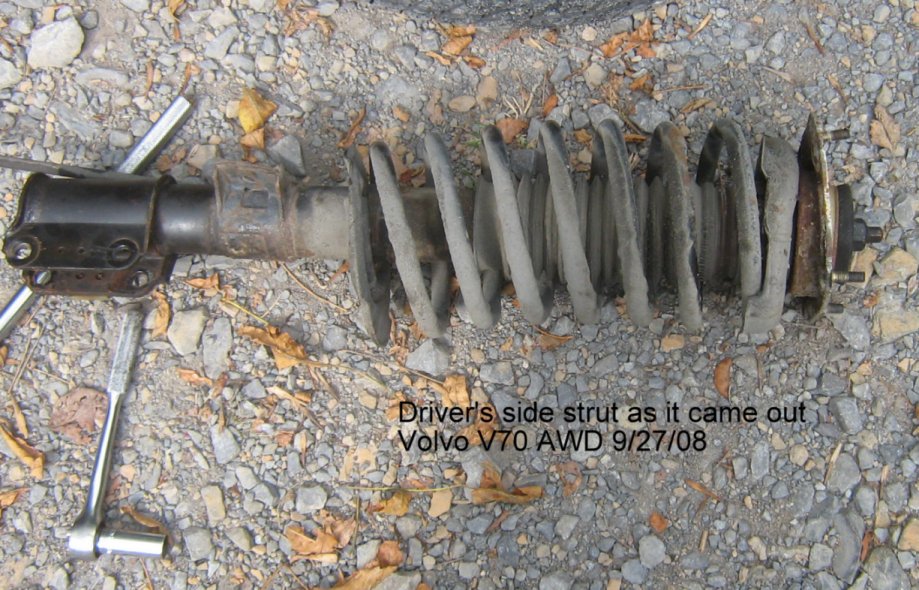 V70 driver's side strut old 092708.jpg