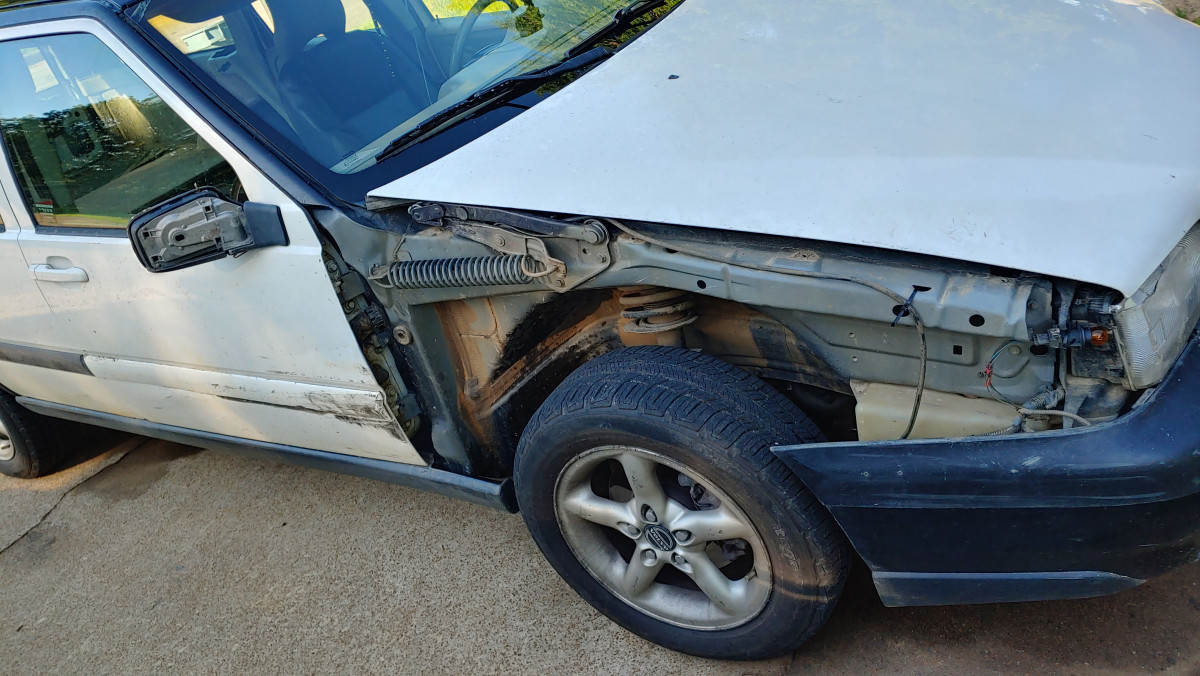 drove home from Dallas with no pass side fender, installed