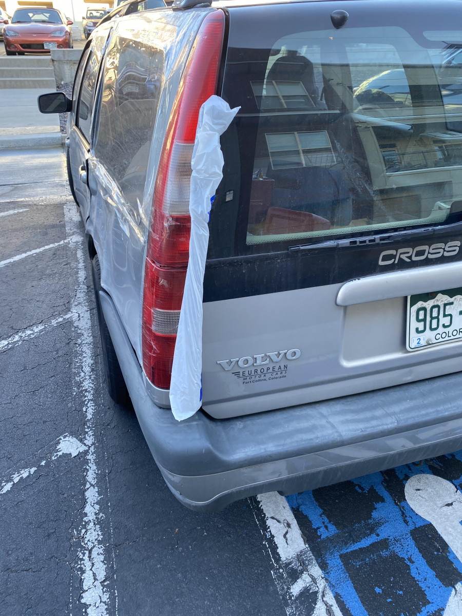 damaged_XC70 tailgate_won't_close.jpg