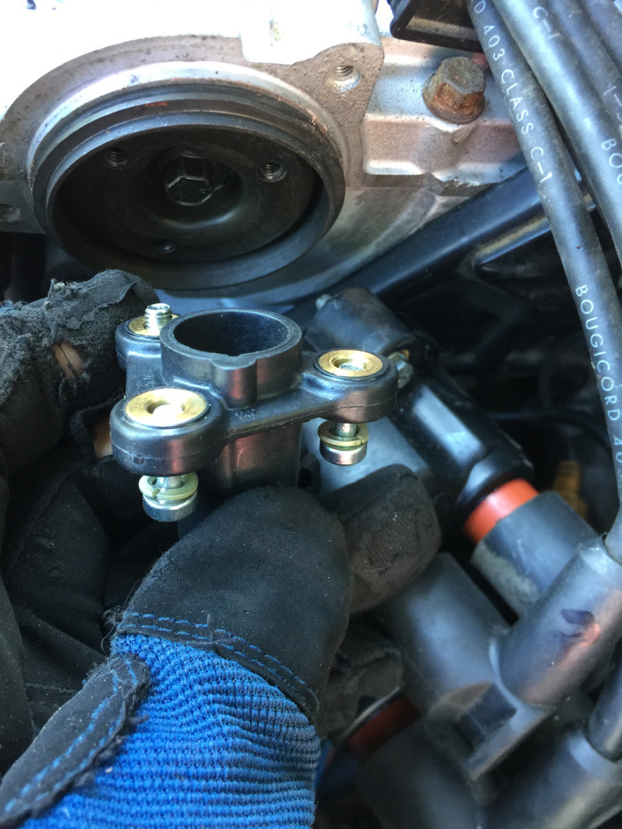 Rotor will only go in one way due to large index bump