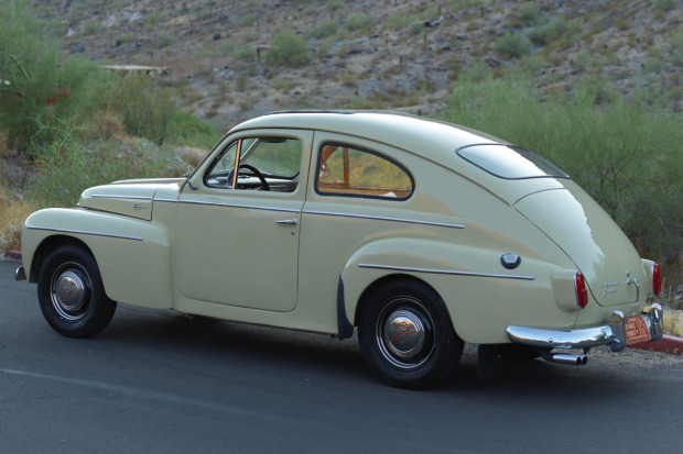 1958_volvo_pv_444_1599060110810bf523f24deee1volvoyellow_0025.jpg
