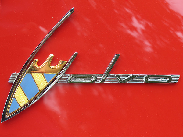 Volvo old emblem.JPG